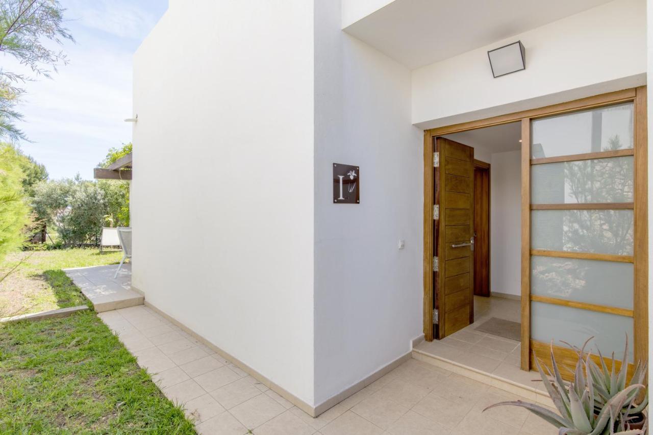 Biniancolla Iris Villa Exteriör bild